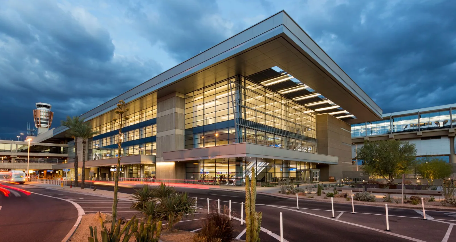Phoenix Sky Harbor Area Commercial Roof Repair Coordination